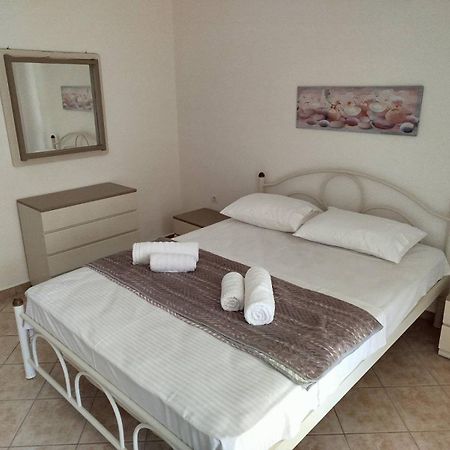 Iraklitsa Bay Apartment Nea Iraklitsa Bagian luar foto