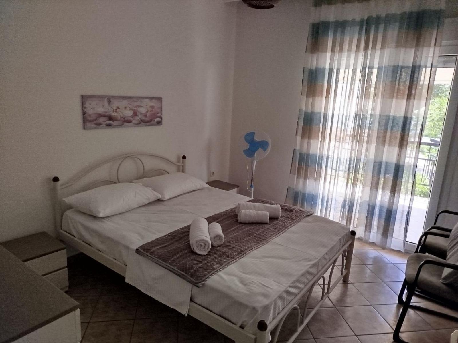 Iraklitsa Bay Apartment Nea Iraklitsa Bagian luar foto