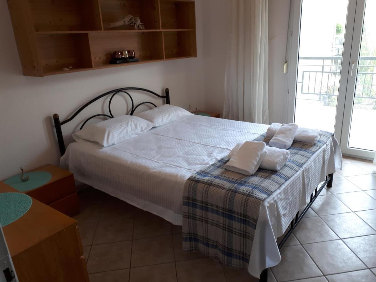 Iraklitsa Bay Apartment Nea Iraklitsa Bagian luar foto